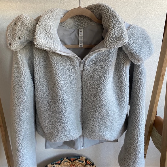 Alo Yoga Grey Cropped Foxy Sherpa Jacket - Picture 3 of 8